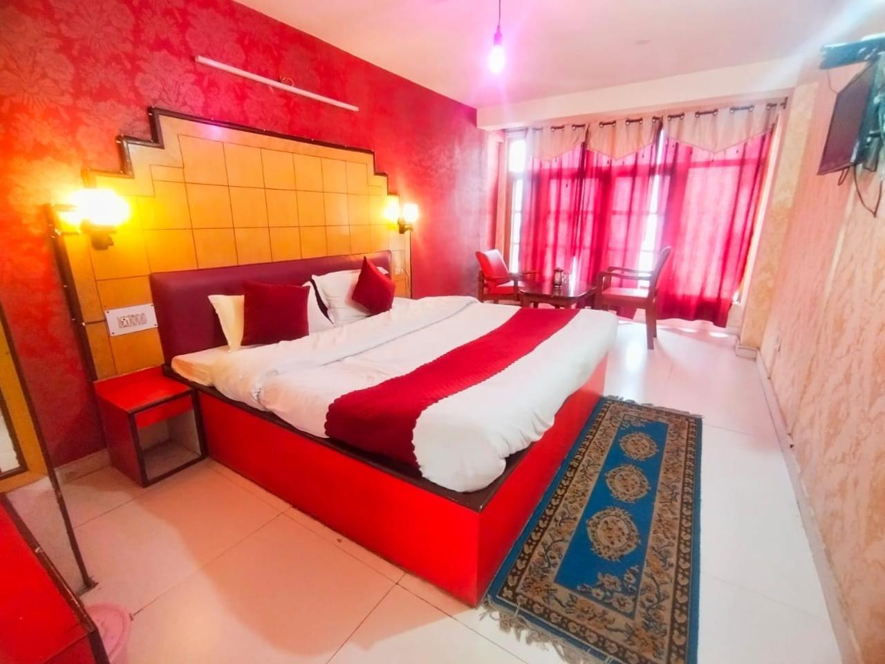 Hotel Gilbert Mountain View Manali  Exterior photo